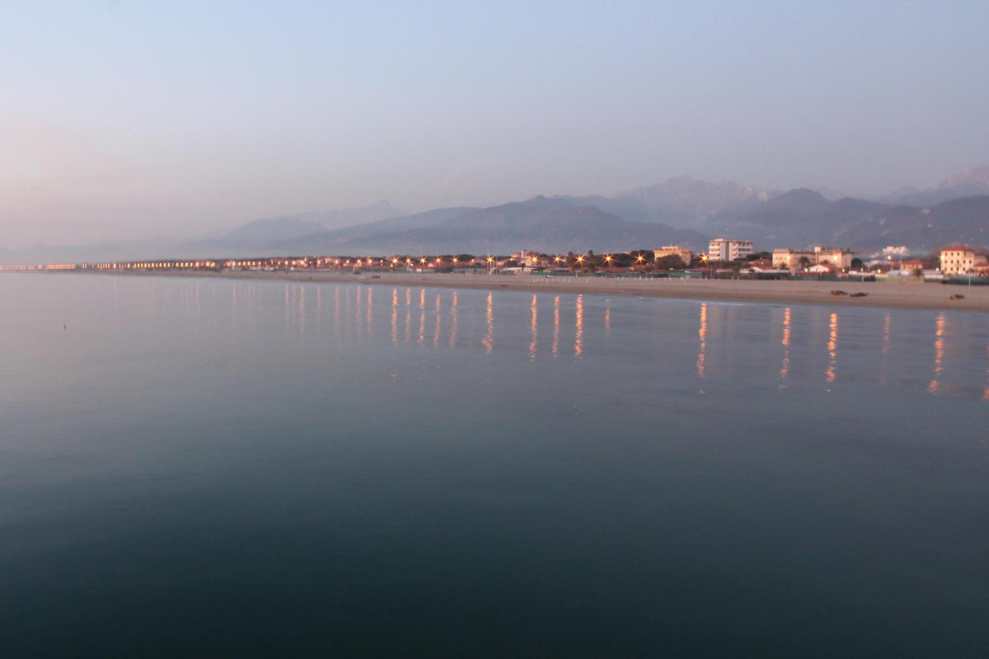 Hotel Azzurra Marina di Pietrasanta Ngoại thất bức ảnh